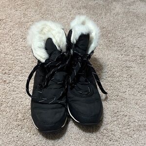 Sorel Black Winter Boots with White Faux Fur